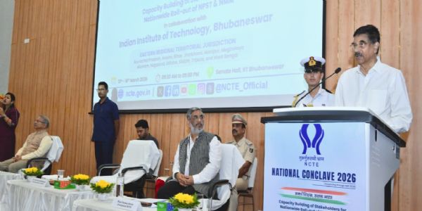 Governor Stresses Role of Teachers in Building Viksit Bharat at IIT Bhubaneswar Conclave