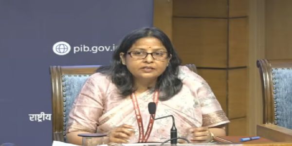 Govt Urges Calm: No Need for LPG Panic Amid 20 Lakh Daily Booking Surge