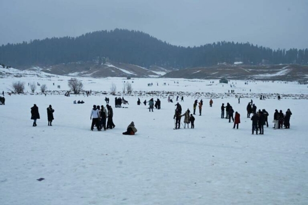 esh Snowfall In Higher Reaches Of Kashmir
