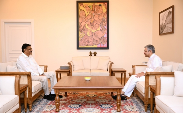 Odisha Governor Meets Union Minister Ashwini Vaishnaw Odisha Governor Meets Union Minister Ashwini Vaishnaw