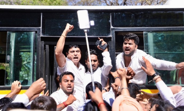 Youth Congress Protests US Trade Deal, LPG Woes at Jantar Mantar