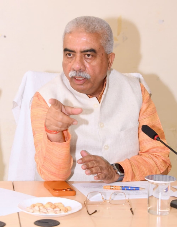 Rakesh Sachan, held a detailed review meeting on the financial budget (year 2025-26) Rakesh Sachan, held a detailed review meeting on the financial budget (year 2025-26)