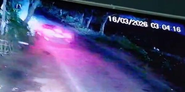 Three killed, driver injured in car crash in Hooghly