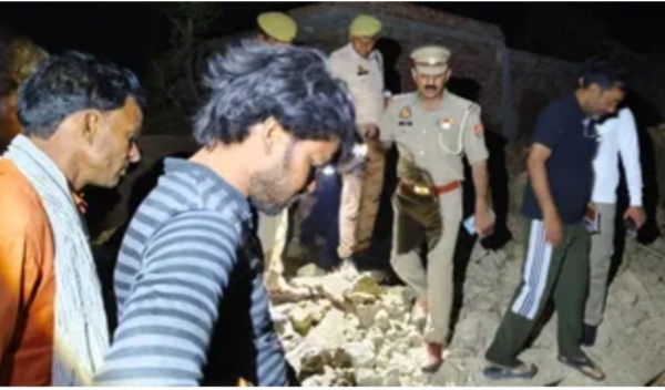 Mud wall collapses in UP, 3 killed