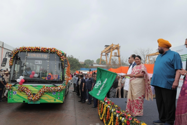 Delhi CM Rekha Gupta Flags Off 300 Electric Buses