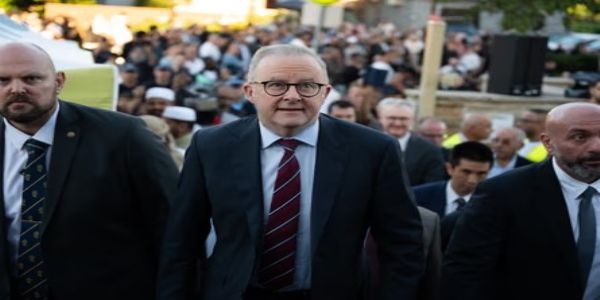 Australian PM and Minister Faced Protests During Eid Event at Sydney Mosque