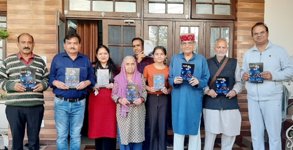 Professor Shiv Nirmohi released Sonika Sharma’s book Gehri Goonj