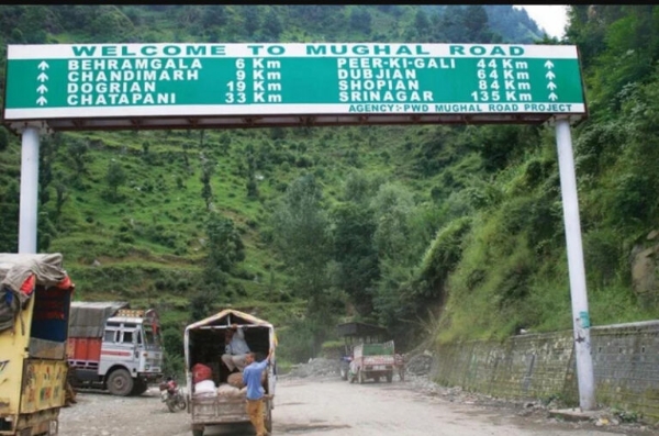 Mughal Road reopens for LMVs after 3-days