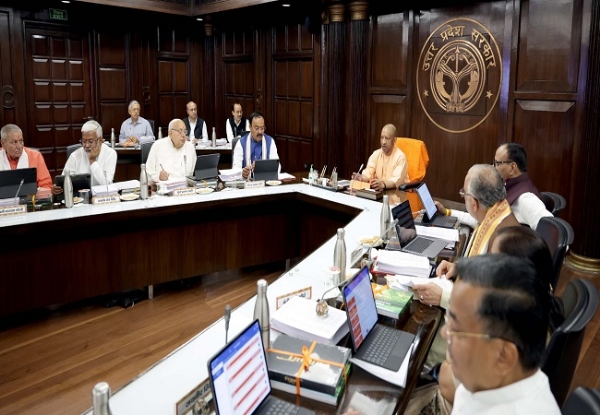 Cabinet meeting chaired by Chief Minister Yogi Adityanath at Lok Bhavan on Monday Cabinet meeting chaired by Chief Minister Yogi Adityanath at Lok Bhavan on Monday