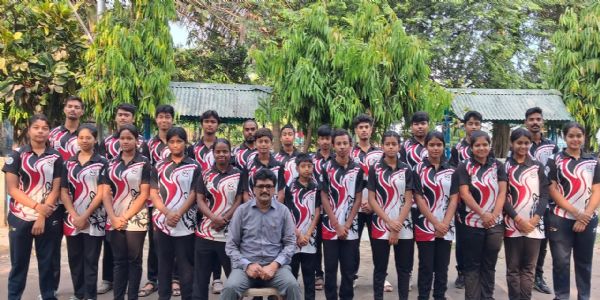 Bengal team leaves for Kerala to participate in National Kalaripayattu Championship