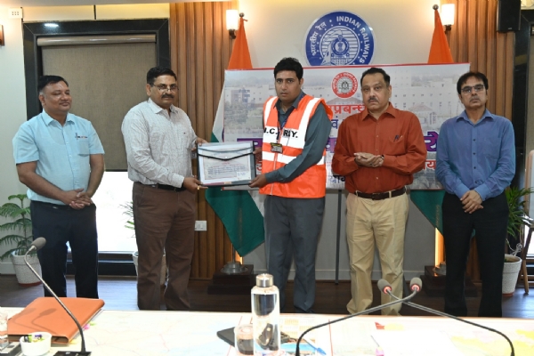 Piyush Khanna became Employee of Month for Feb 2026