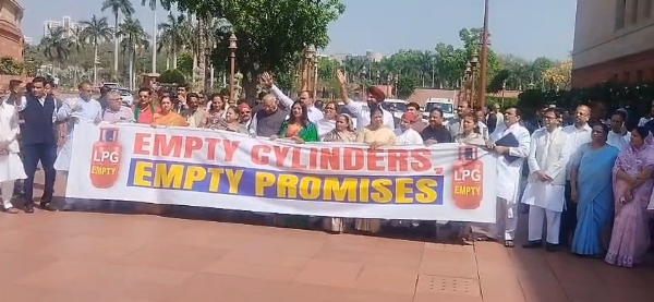 Opposition MPs Slam Empty Promises Rally Against LPG Crunch at Parliament Gates