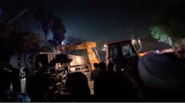 Two Killed, 23 Injured as Double-Decker Sleeper Bus Overturns in Delhi