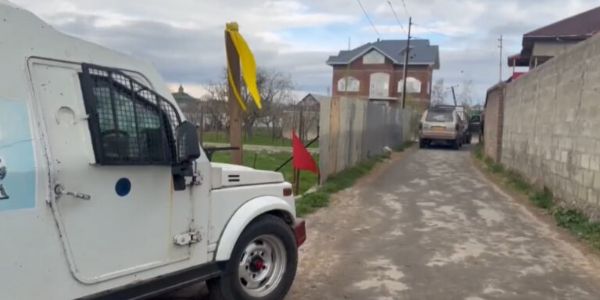 Kashmir EOW Conducts Raids In Srinagar, Budgam In COVID-Era Fund Siphoning Case