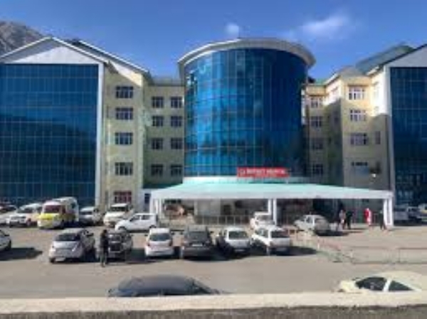 LG VK Saxena Directs Naming Of District Hospital Kargil After Late Qamar Ali Akhoon