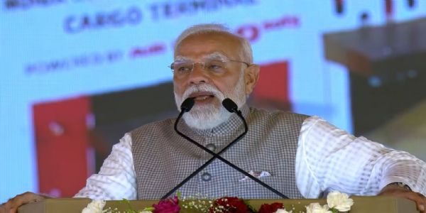 (Lead)Prime Minister Modi Inaugurates Phase‑1 of Noida International Airport at Jewar and Lays Foundation for New MRO Facility