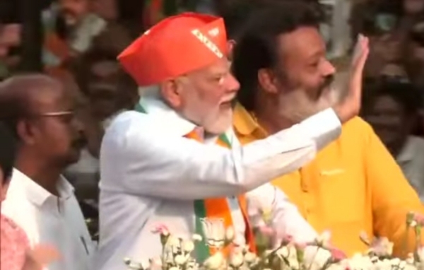 PM Narendra Modi during Roadshow