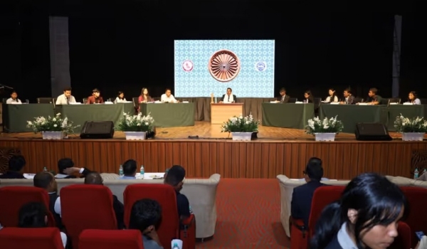 तुरा में आयोजित द्विदिवसीय ‘यूथ पार्लियामेंट 2026’ की तस्वीर।