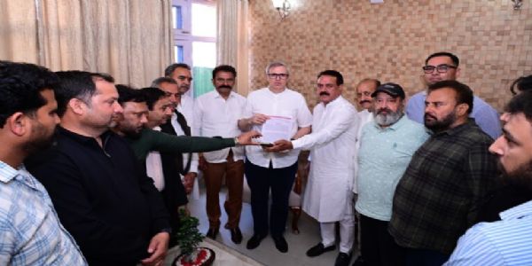 CM Meets Delegations, Individuals At Raabita Jammu; Developmental And Other Issues Raised