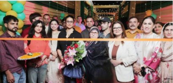 Bollywood Actress Gul Panag Inaugurates The Glowdent Studio In Jammu