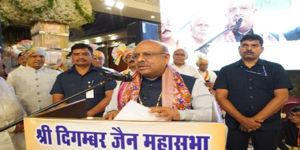 True Follower of Lord Mahavira Embodies Compassion for All Living Beings: Delhi Assembly Speaker Vijender Gupta