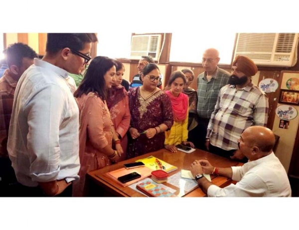 Yudhvir Sethi holds Janata Darbar, assures to take up issues with concerned authorities