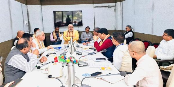 Mamata Banerjee staging sit-in to protect infiltrators: Giriraj Singh