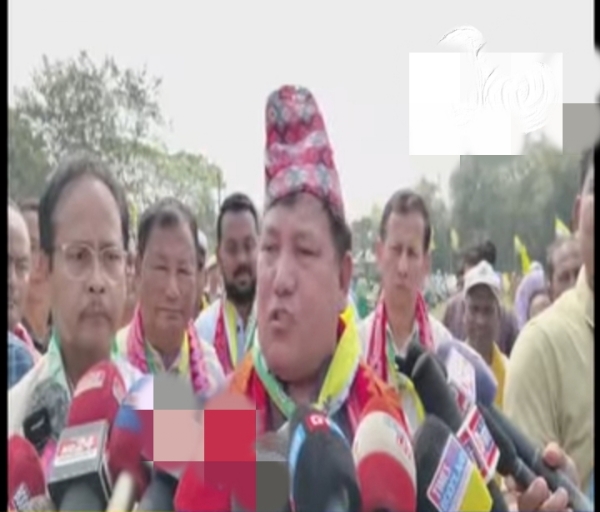 UPPU President Pramod Boro interesting media in Kokrajhar. यूपीपीएल अध्यक्ष प्रमोद बोरो पत्रकारों से बातचीत करते हुए।