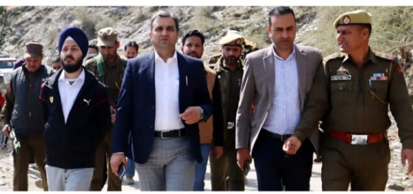 DC reviews essential services in Banihal, Khari, interacts with locals