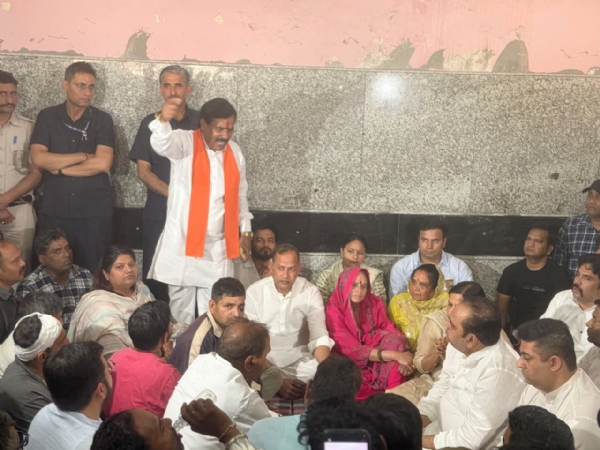Delhi Cabinet Ministers Ravindra Singh Indraj and Pankaj Kumar Singh, along with MP Kamaljeet Sehrawat, meet with the family of youth Tarun during Holi celebrations in Uttam Nagar.