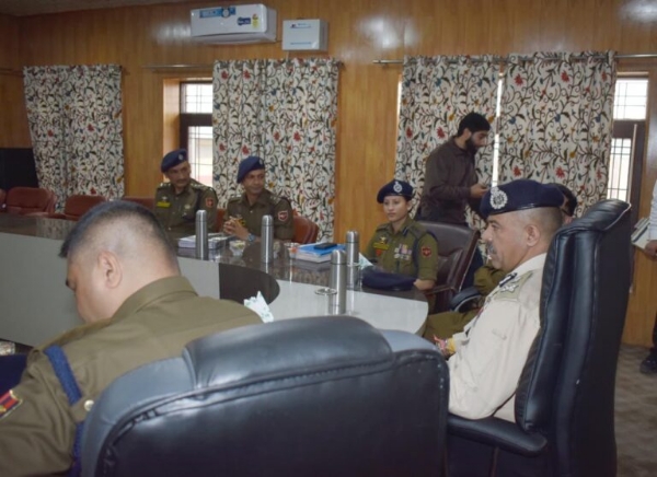 J&K Police Chief Reviews Security Situation In Pulwama