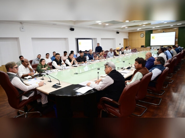 CM Omar Abdullah Reviews Compliance Reduction 2.0 To Ease Business Regulations In J&K