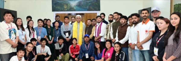 LG Sinha Interacts With Youth From Ladakh Visiting Jammu