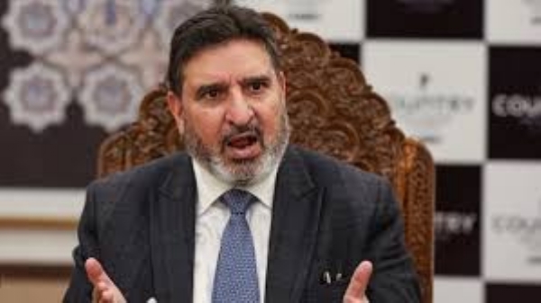 Centre must bridge trust deficit between J&K, Delhi: Bukhari