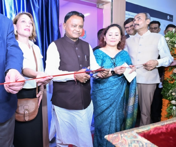 Odisha CM Mohan Majhi Inaugurates Visa Application Centre Odisha CM Mohan Majhi Inaugurates Visa Application Centre