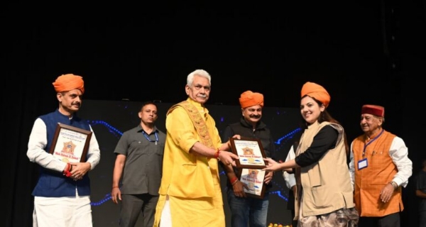 LG Sinha Attends Musical Opera ‘Mata Sukrala Ki Kahani’ At Jammu LG Sinha Attends Musical Opera ‘Mata Sukrala Ki Kahani’ At Jammu