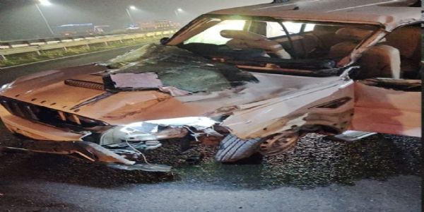 Early morning accident shakes NH-19, central forces personnel hurt