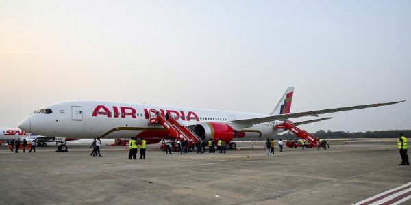 Air India’s First Refurbished Boeing 787-8 Lands in Delhi