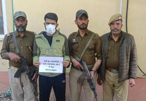 Budgam Police Books Manfor Fake WhatsApp Account In SSP’s Name Budgam Police Books Manfor Fake WhatsApp Account In SSP’s Name