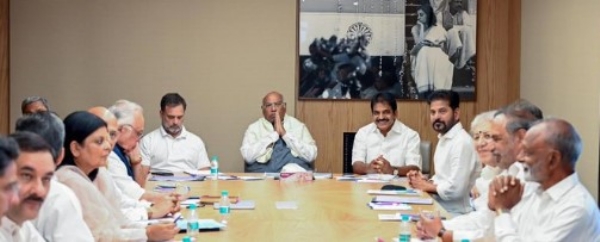 Opposition INDIA Bloc leaders meet in Delhi on women’s reservation and increase in parliamentary seats Opposition INDIA Bloc leaders meet in Delhi on women’s reservation and increase in parliamentary seats