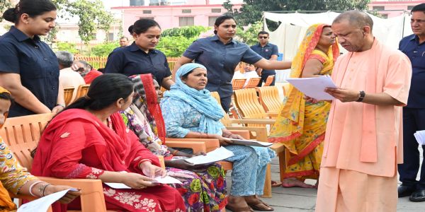 UP CM extends helping hand to needy at Janata Darshan, assures financial assistance for treatment