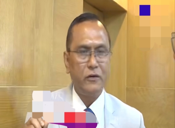 संवाददाता सम्मेलन को संबोधित करते हुए इंडियन ऑयल कॉर्पोरेशन (आईओसी) के चीफ जनरल मैनेजर अमरज्योति बरदलै।