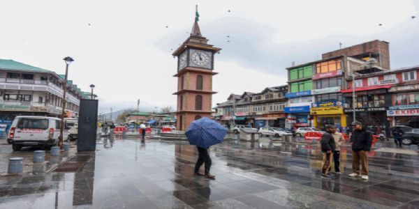 Kashmir Records Light Rainfall Amid Continued Wet Weather Forecast Till Sunday