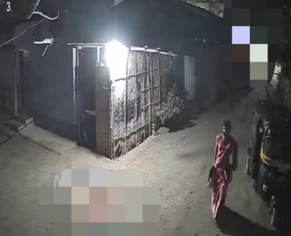 Image of the Arrested Thieves Disguising in Mekhela Chador Arrested in Assam.