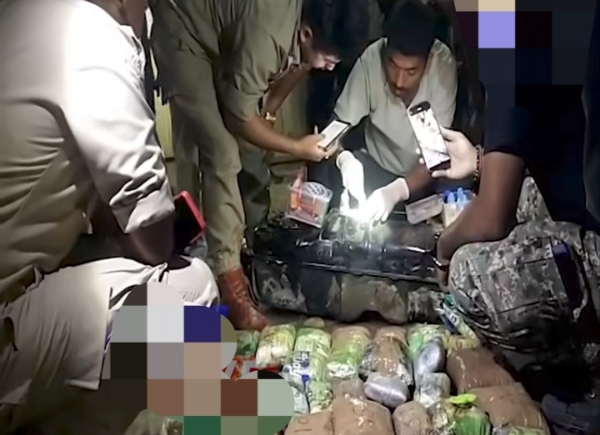 श्रीरामपुर में जब्त दो करोड़ रुपये मूल्य के ड्रग्स तथा एक गिरफ्तारी की तस्वीर।