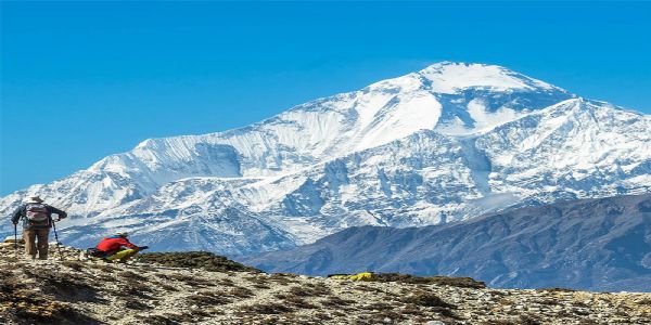 Season’s First Conquest: Climbers Reach Summit of Nepal’s Annapurna Himal