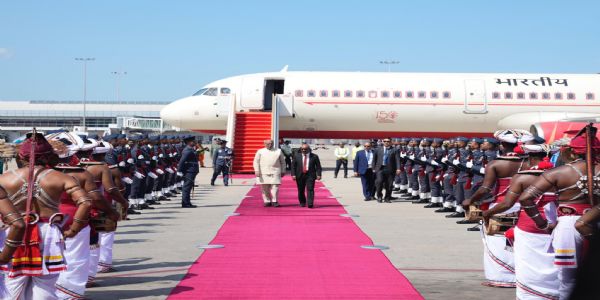 Vice President Radhakrishnan Receives Ceremonial Welcome in Colombo