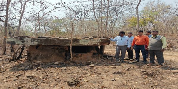 Telangana: Prehistoric Burial Sites Found in Mulugu District, Heritage Team Conducts Field Study