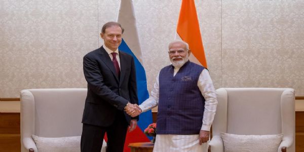 PM Modi and Russia’s Denis Manturov Discuss Steps to Boost India–Russia Strategic Partnership