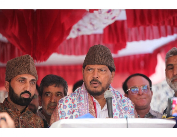 Athawale accuses opposition of betraying women by blocking reservation bill